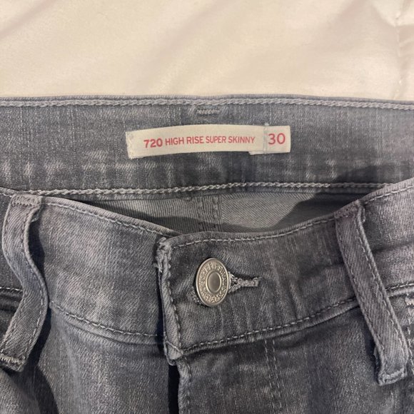 gray super high rise levis skinny jeans - Picture 3 of 4
